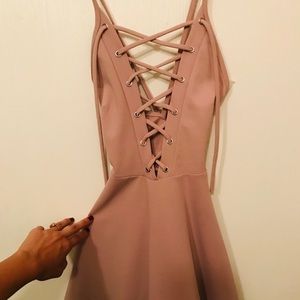 Lace up / cross cross dress